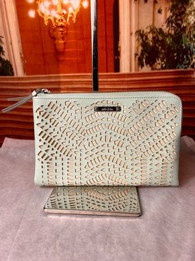 Stella & Dot Hello Beautiful Mint Laser-Cut Dual Zip Wallet Clutch Bag 💚